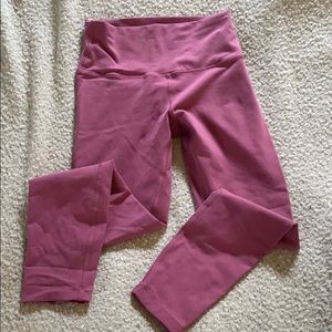 Pink lululemon wunder unders 26”
